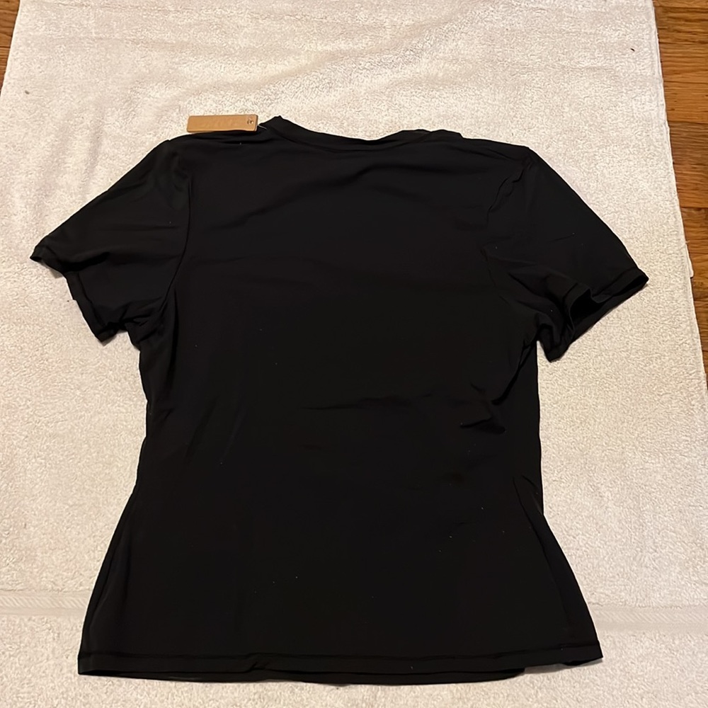 SKIMS Fits Everybody T-shirt - Picture 2 of 4